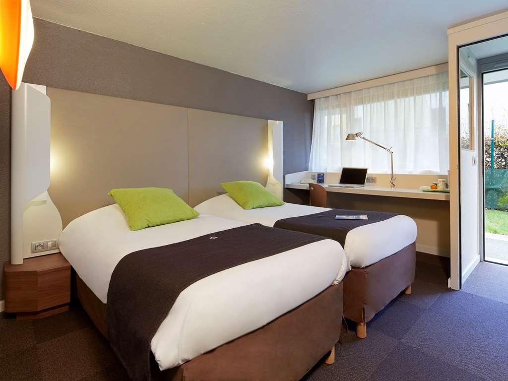 Campanile Clermont Ferrand - Le Brezet Hotell Eksteriør bilde