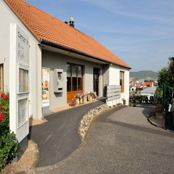Campanile Clermont Ferrand - Le Brezet Hotell Eksteriør bilde